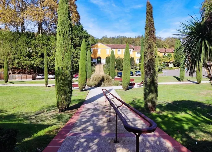 Appartement De 24 M2 à Barbotan-minimum 21 Nuits-climatisé #vacances#cure--lac Et Piscine à 1 Km